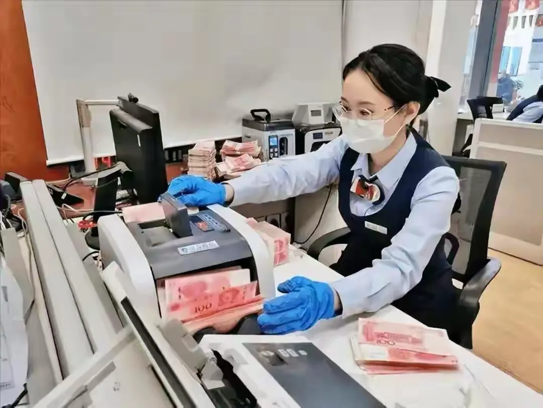 大额现金与异常交易监测，让"钱从哪儿来"变得可追溯